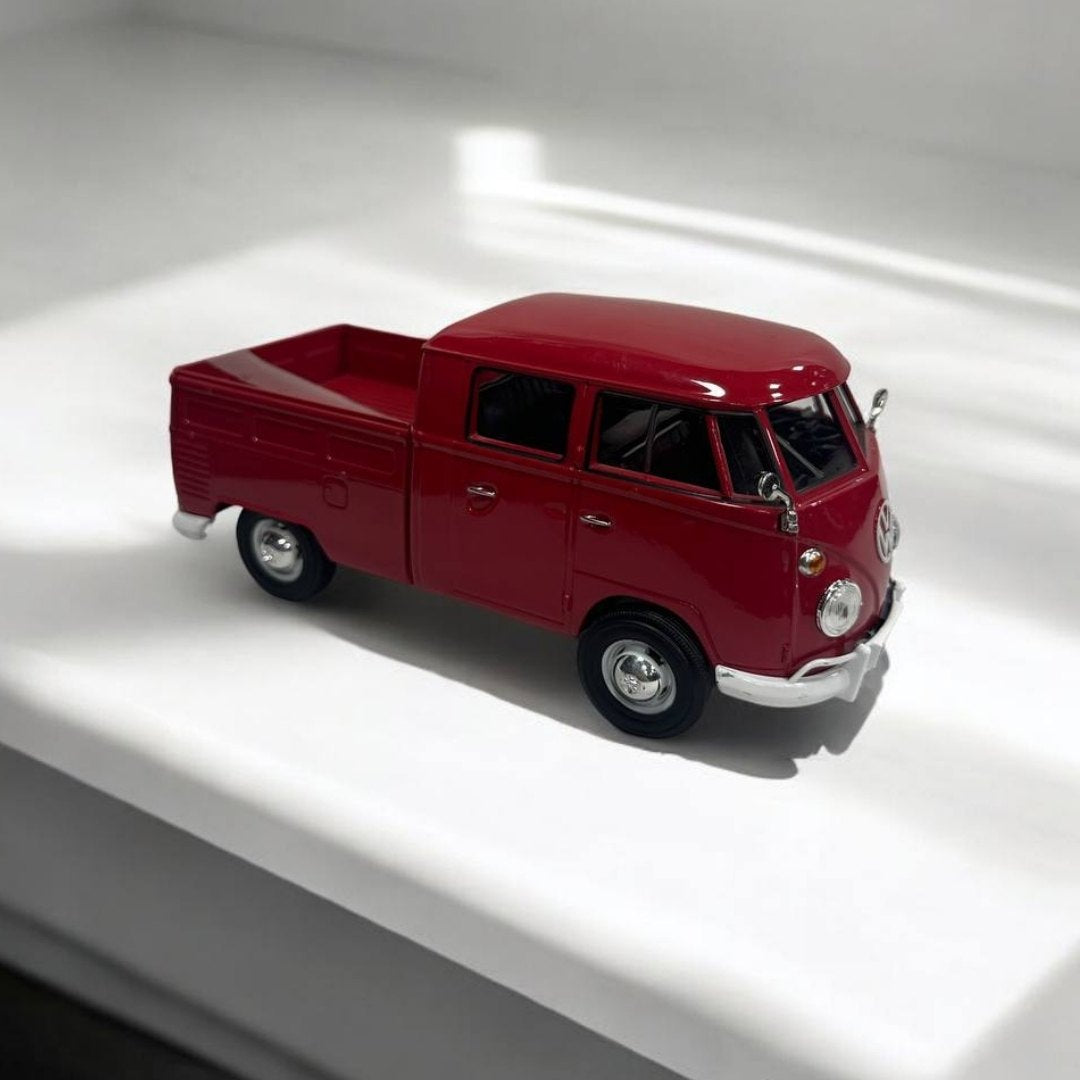 Volkswagen Van Combi 1:24 – Modelo a Escala – Furgoneta Clásica con Detalles Icónicos