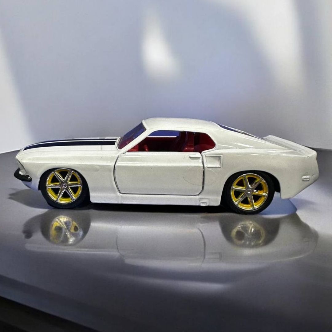 Roman's Ford Mustang 1:32 Rápidos y Furiosos - Modelo a Escala de Colección