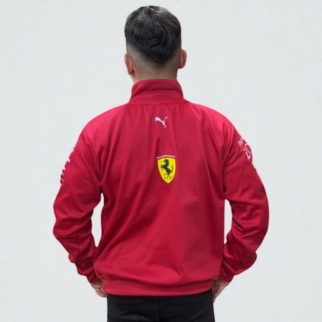 Buzo Ferrari Rojo – Pasión, Velocidad y Estilo Italiano