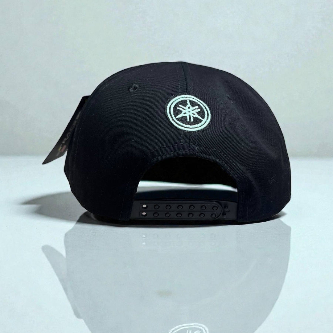 Gorra Yamaha Petronas Negra | ADN MotoGP y Alto Rendimiento
