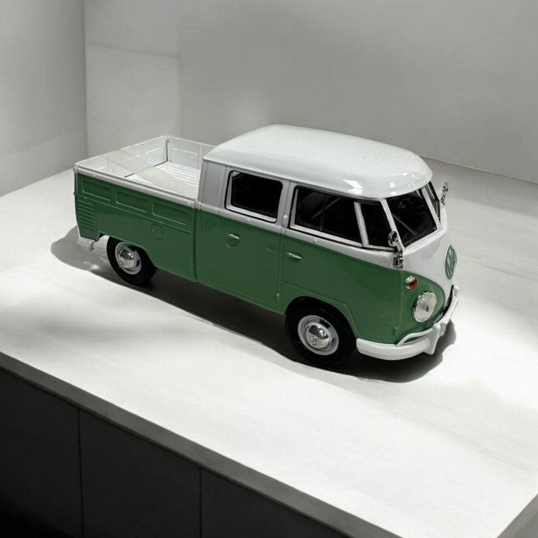 Volkswagen Van Combi 1:24 – Modelo a Escala – Furgoneta Clásica Detallada