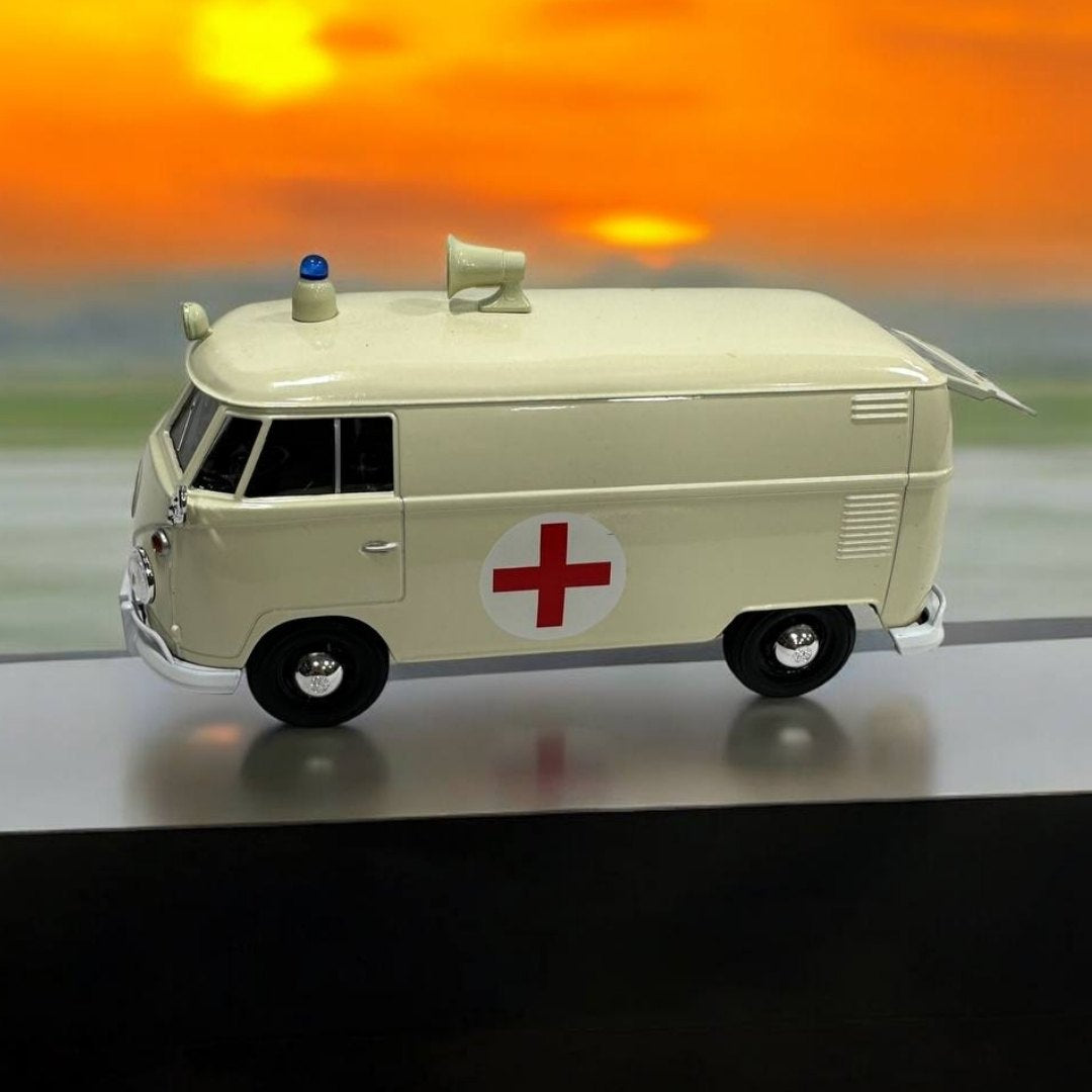 Volkswagen Van Combi 1:24 – Modelo a Escala – Furgoneta Clásica Detallada