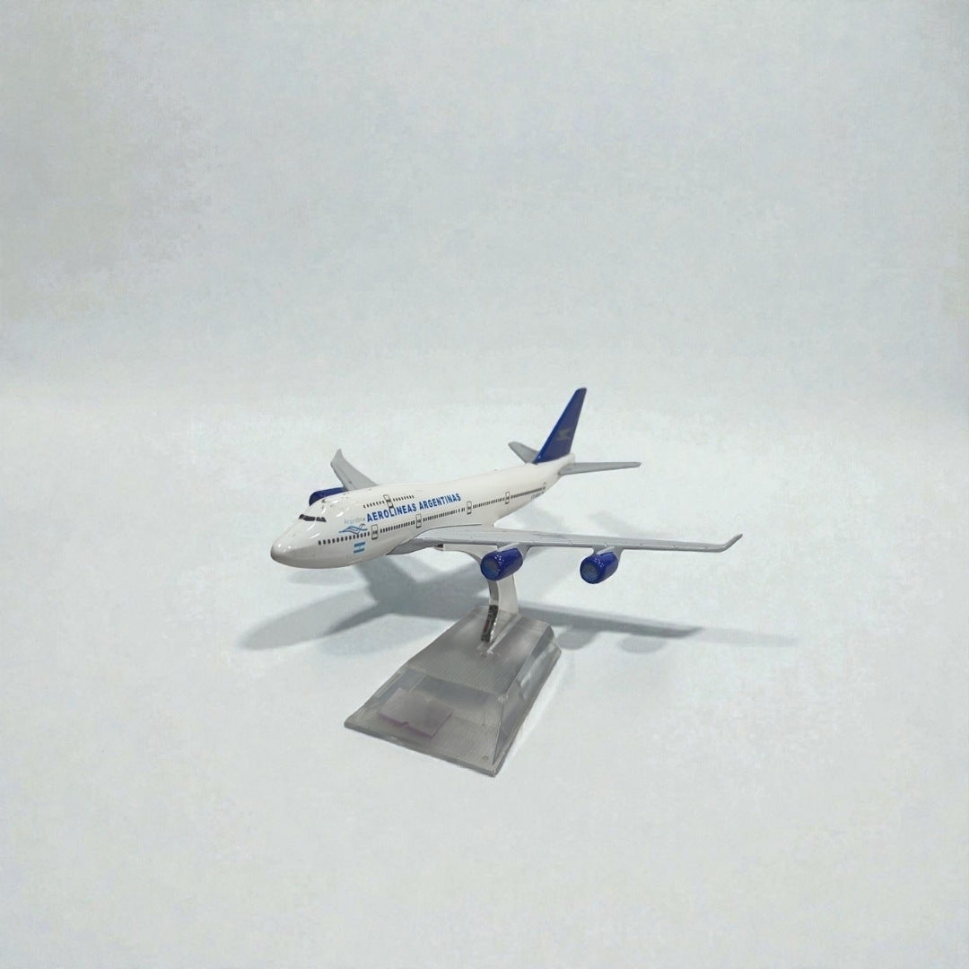 Avión Aerolíneas Argentinas 1:400 – Modelo de Colección | Aviación Comercial Sudamericana