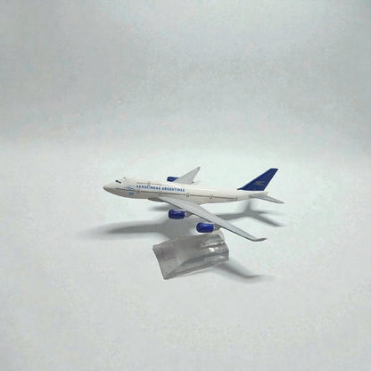 Avión Aerolíneas Argentinas 1:400 – Modelo de Colección | Aviación Comercial Sudamericana
