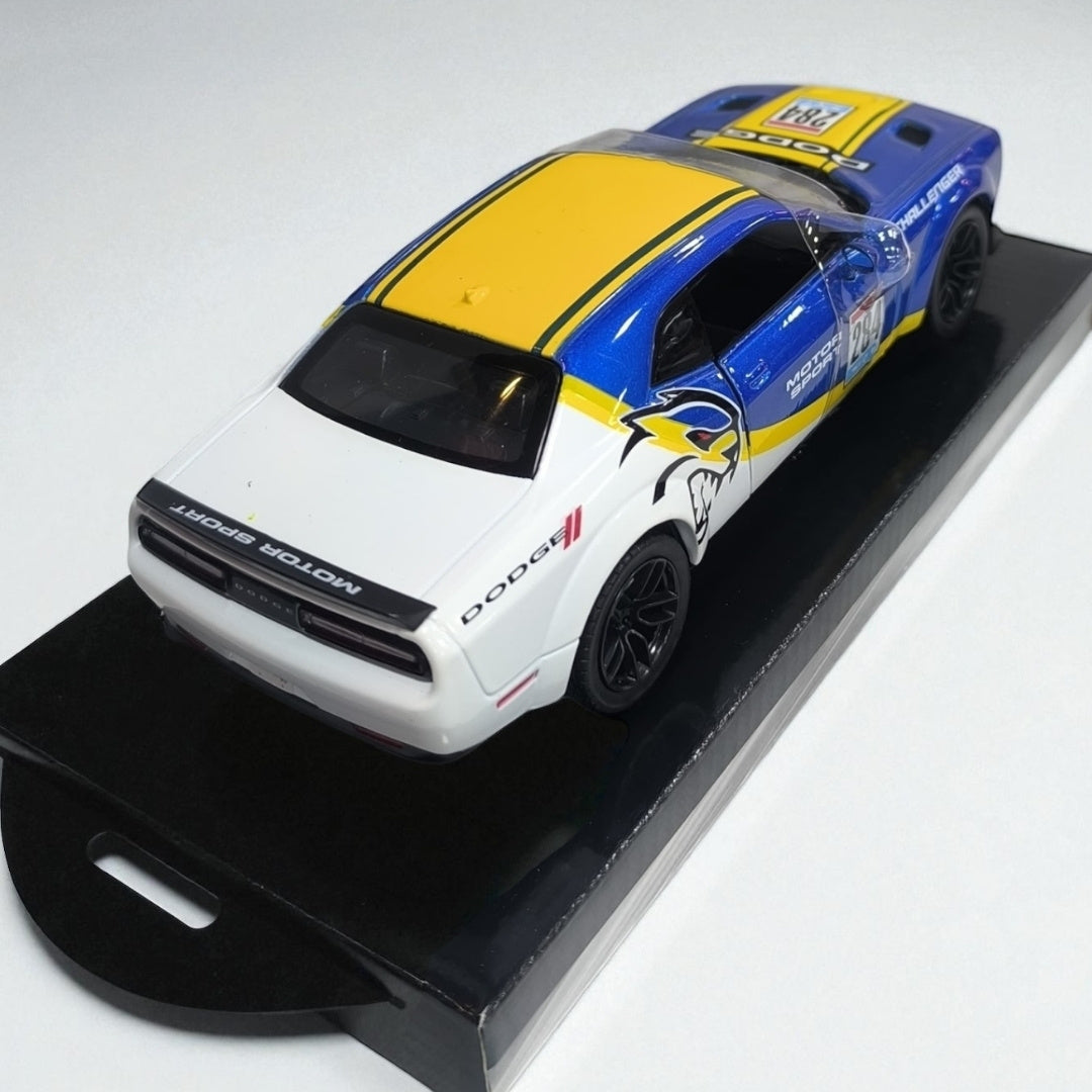 Dodge Challenger SRT Hellcat Widebody 2018 – Modelo de Colección en Metal