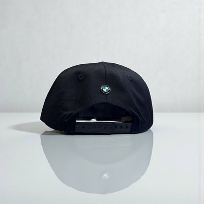 Gorra BMW Negra – Estilo Motorsport Premium | Elegancia y Potencia en Cada Detalle