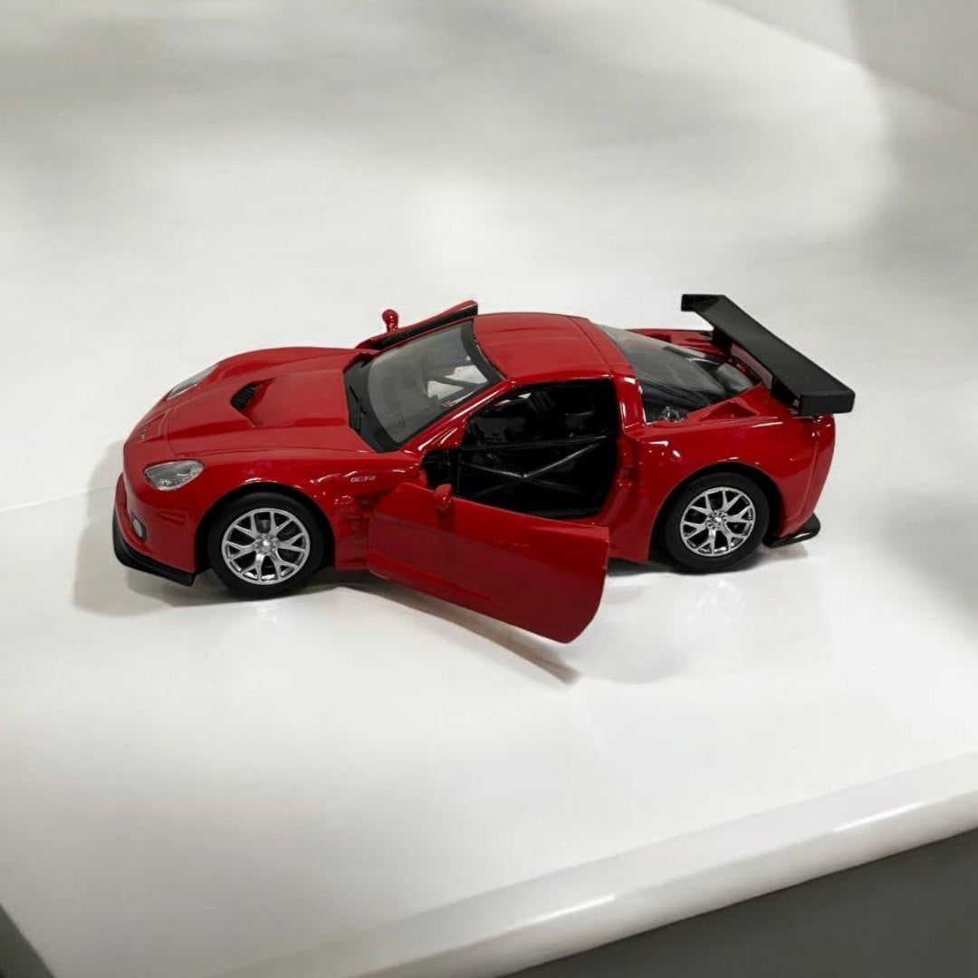 Chevrolet Corvette 2009 1:32 – Modelo Deportivo con Detalles Excepcionales y Diseño Aerodinámico