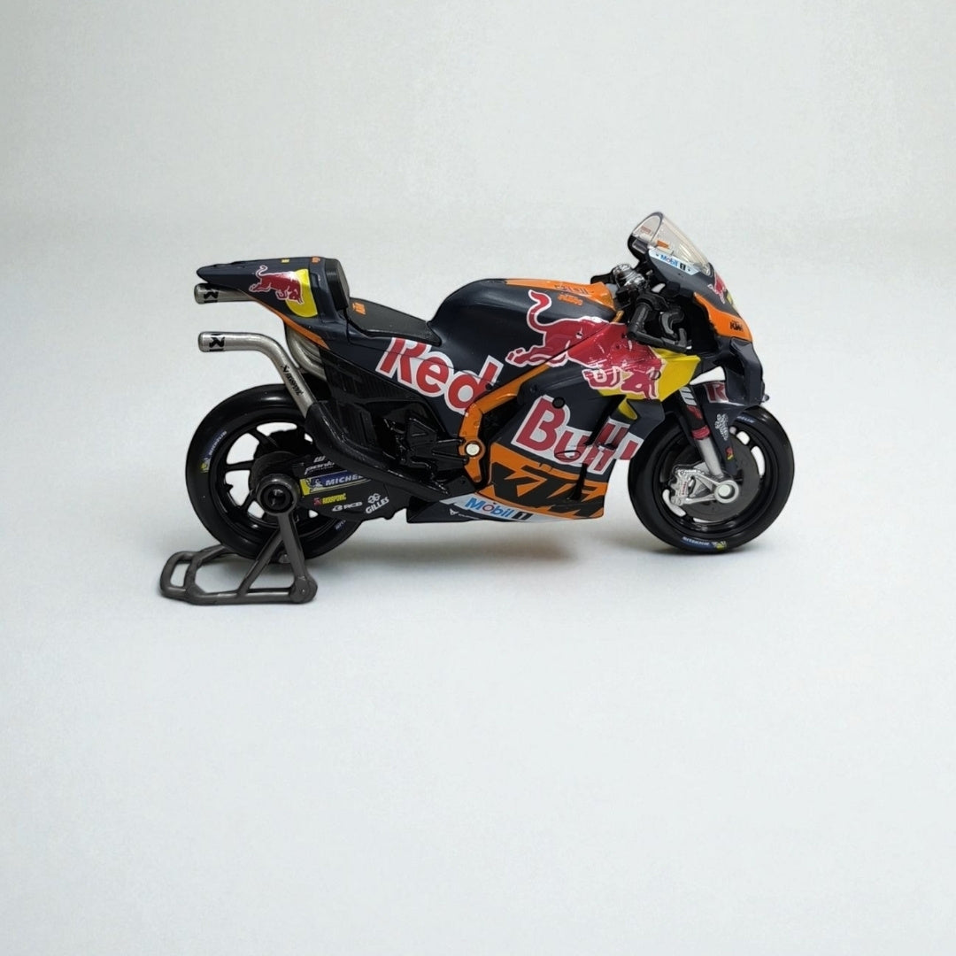 KTM RC16 – Escala 1:18