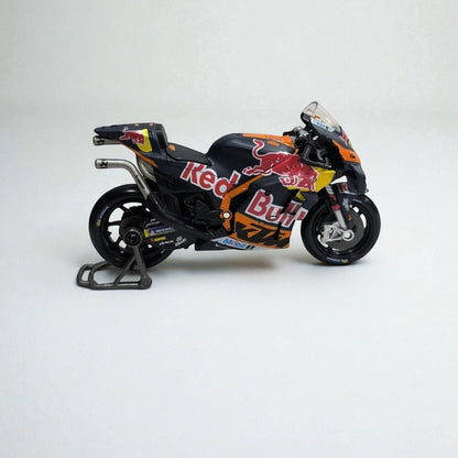 KTM RC16 – Escala 1:18