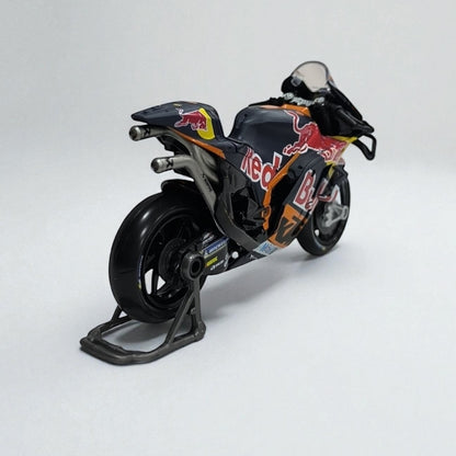 KTM RC16 – Escala 1:18