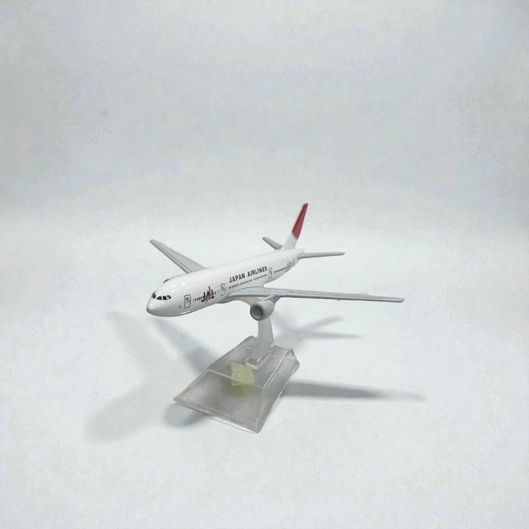 Avión Japan Airlines 1:400 – Modelo de Colección | Precisión y Elegancia de la Aviación Japonesa