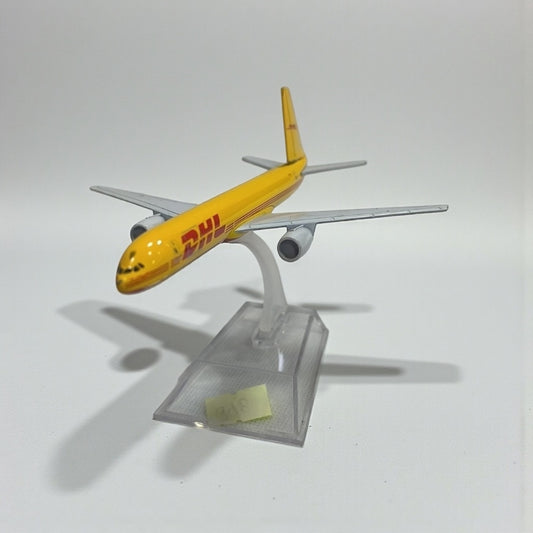 Avión DHL 1:400 – Modelo de Colección en Metal | Aeronave de Carga Premium