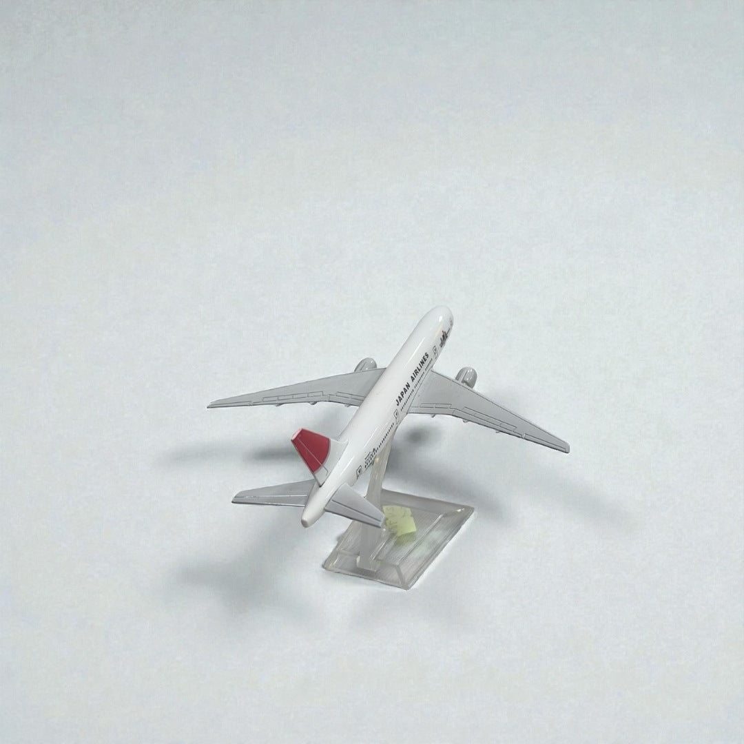 Avión Japan Airlines 1:400 – Modelo de Colección | Precisión y Elegancia de la Aviación Japonesa
