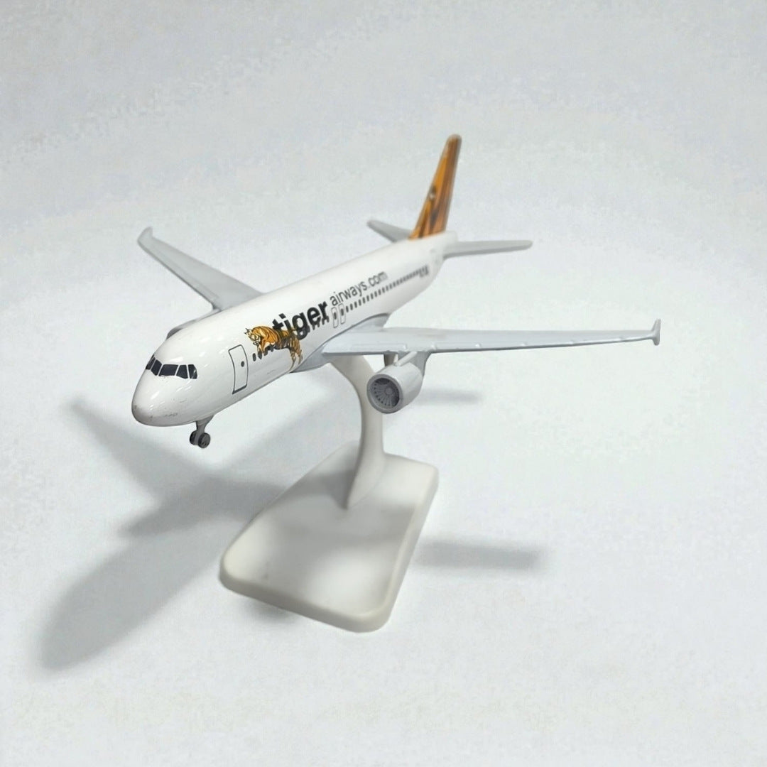Avión Tiger Airways 1:350 – Modelo de Colección | Aeronave Comercial Icónica