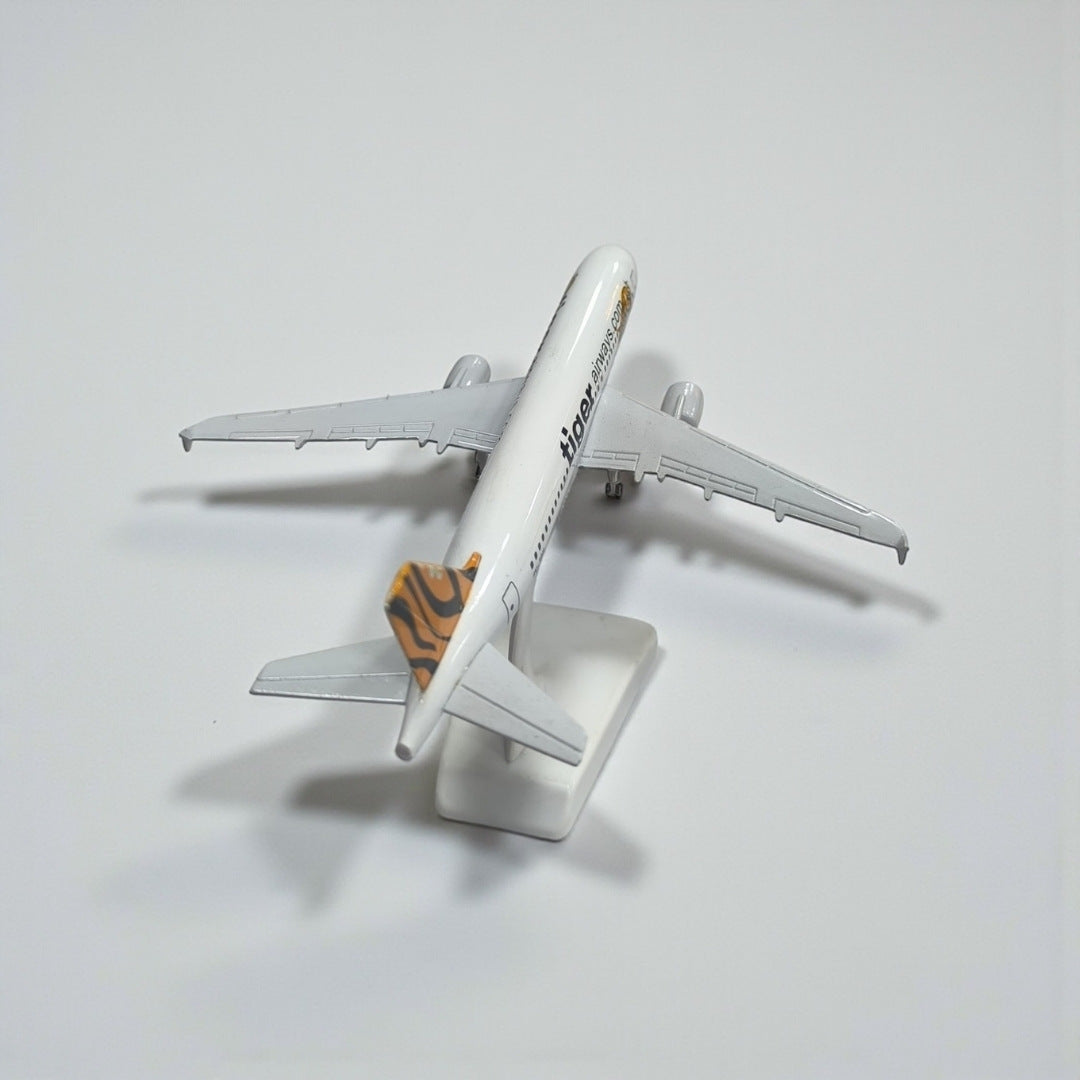 Avión Tiger Airways 1:350 – Modelo de Colección | Aeronave Comercial Icónica