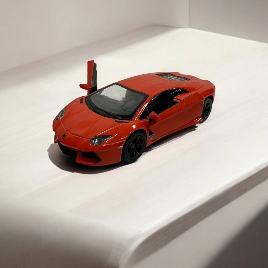 Lamborghini Aventador 1:32 – Modelo Deportivo de Lujo con Diseño Espectacular y Detalles Fieles