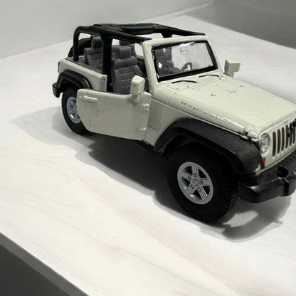 Jeep Rubicon 1:32 – Modelo Todo Terreno con Diseño Robusto y Detalles Realistas