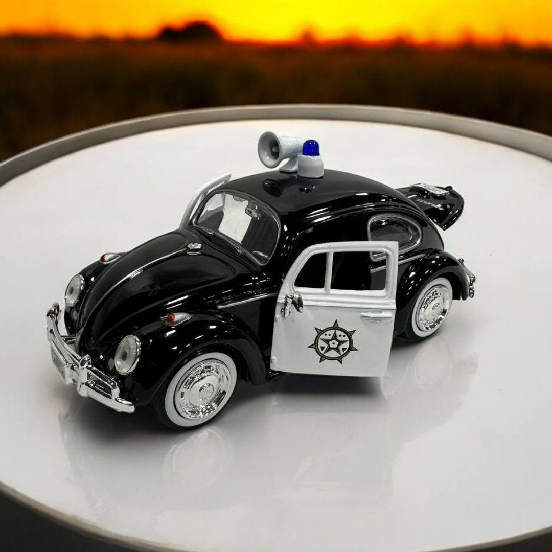 Volkswagen Beetle Escarabajo 1966 Policial 1:24 – Modelo a Escala – Vehículo Clásico Retro