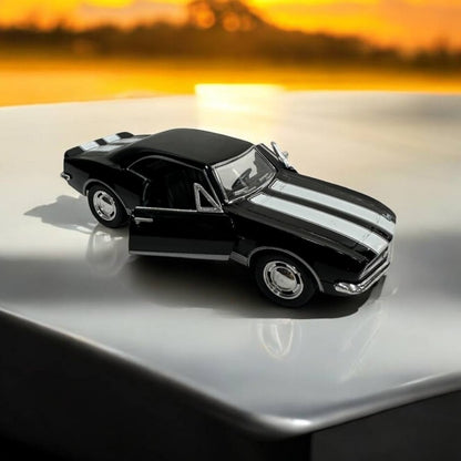 Chevrolet Camaro Z-28 1967 1:32 – Modelo Clásico de Muscle Car con Detalles Icónicos