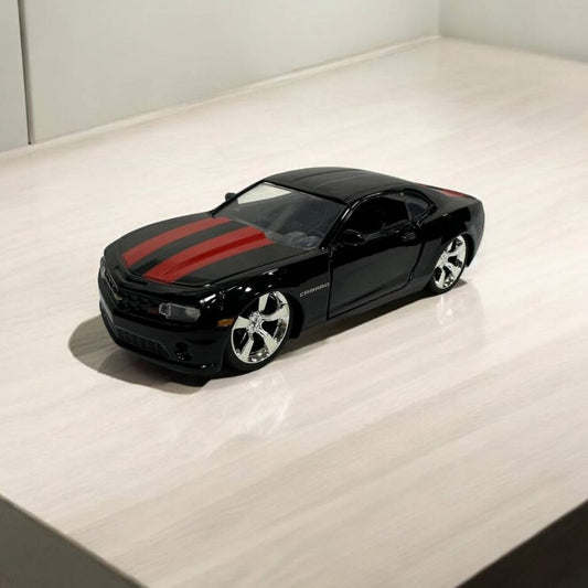 Chevrolet Camaro SS 2010 1:32 – Modelo Deportivo con Diseño Imponente y Detalles Precisos