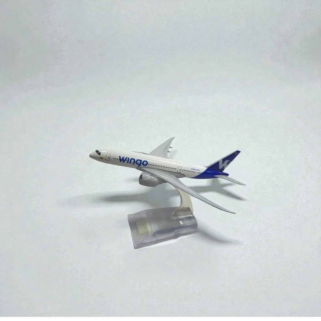 Avión Wingo 1:400 – Modelo de Colección | Aerolínea Low Cost Latinoamericana