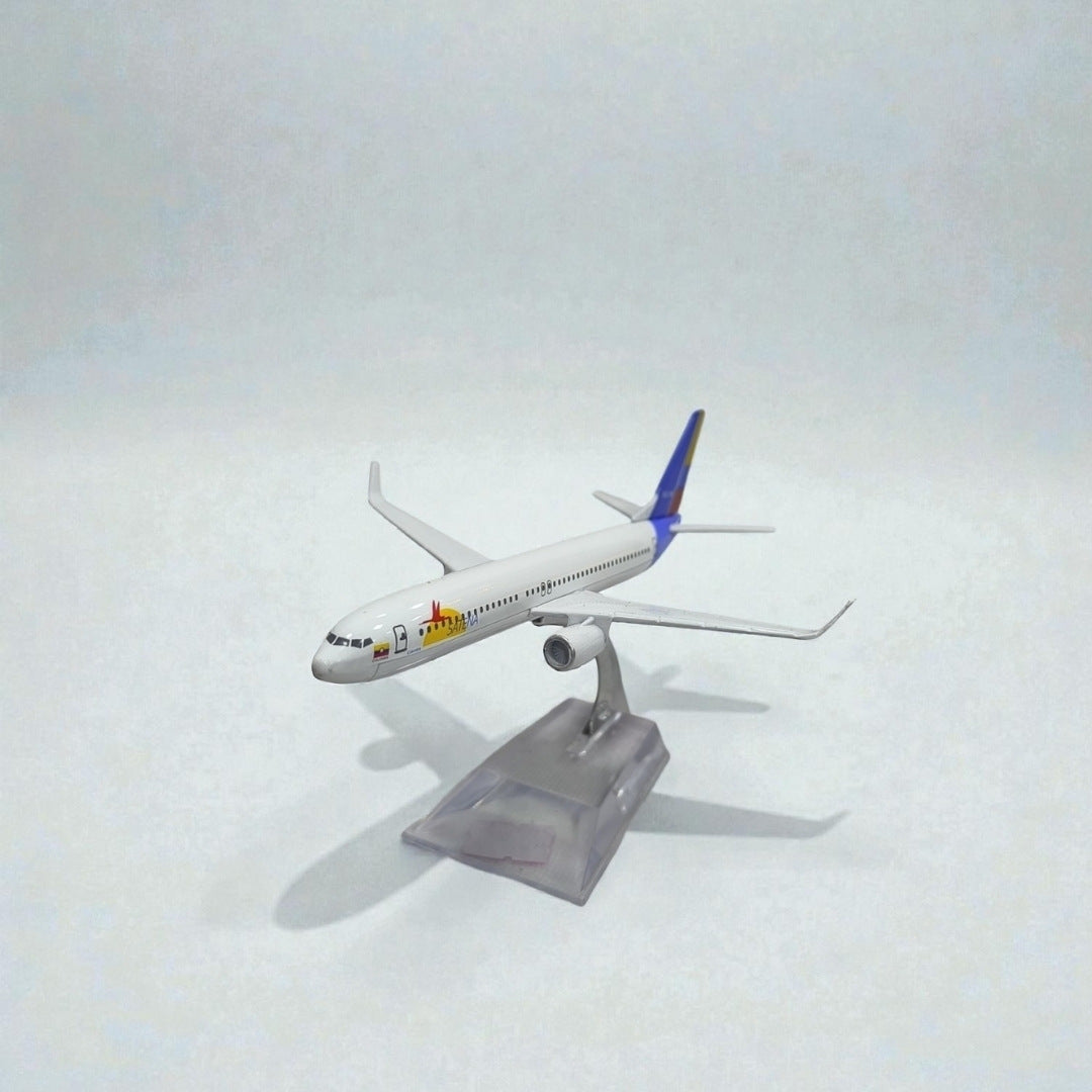 Avión SATENA 1:400 – Modelo de Colección | Aviación Colombiana en Miniatura
