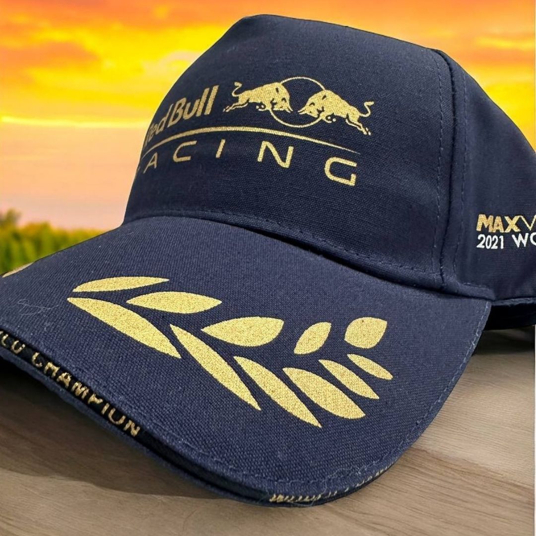 ¡Gorra Red Bull Racing - El Espíritu de la Velocidad!