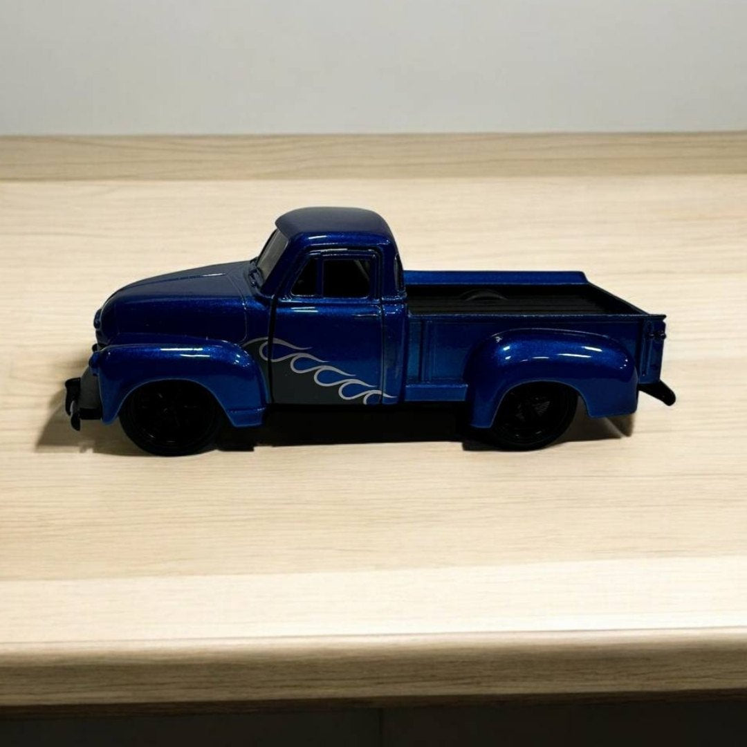 Chevy Pickup 1953 1:32 – Modelo a Escala – Camioneta Clásica Detallada