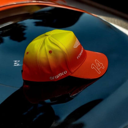 Gorra Aston Martin – Elegancia y Velocidad en Cada Detalle