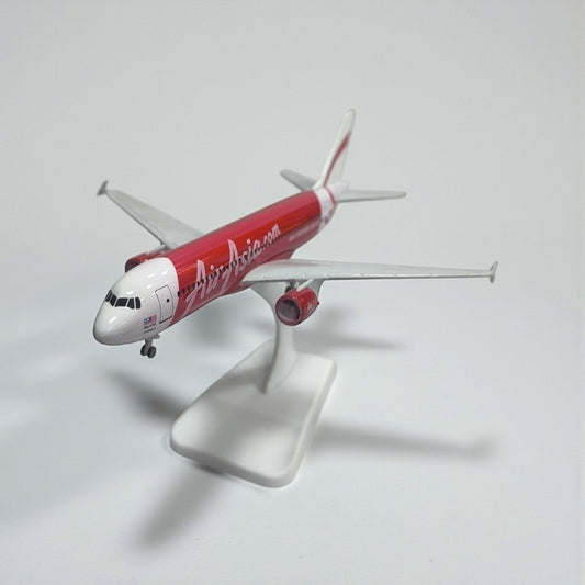 Avión AirAsia 1:350 – Modelo de Colección | Aerolínea Icónica de Bajo Costo en Asia