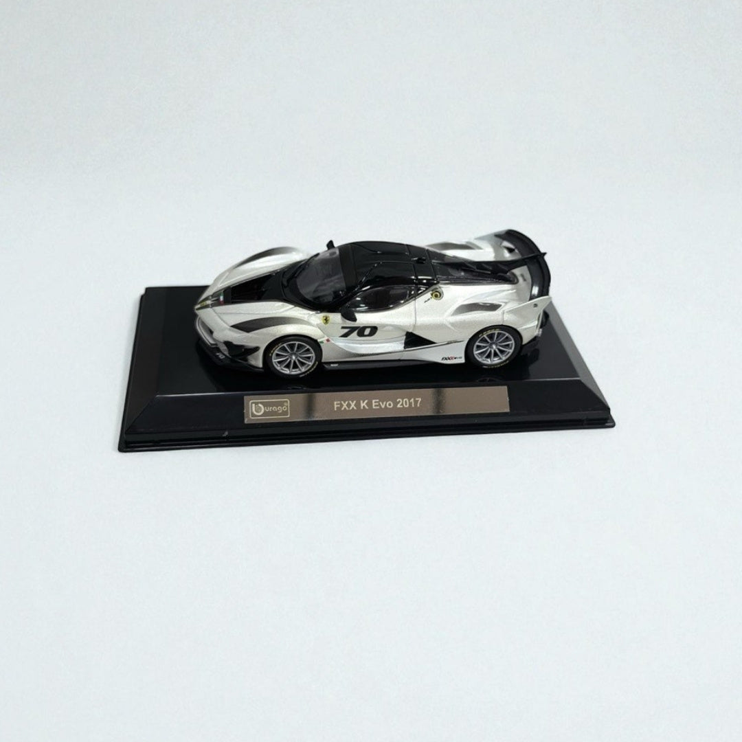 Ferrari FXX Evo 2017 – Exclusividad, Poder y Perfección en Cada Detalle