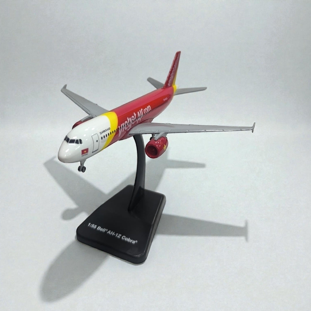 Avión AirAsia 1:350 – Modelo de Colección | Aeronave Comercial Icónica