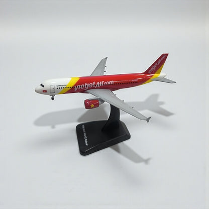 Avión AirAsia 1:350 – Modelo de Colección | Aeronave Comercial Icónica