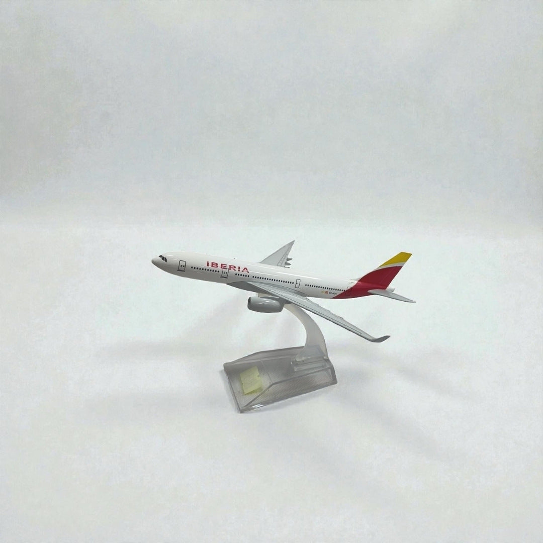 Avión Iberia 1:400 – Modelo de Colección | Aerolínea Icónica de España