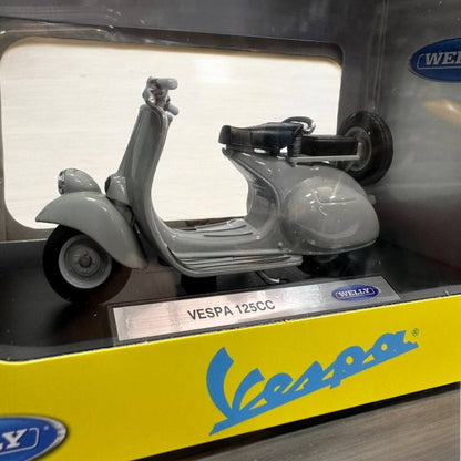 Modelo a Escala Vespa 125 1:18 - Réplica Detallada de un Ícono del Estilo Italiano