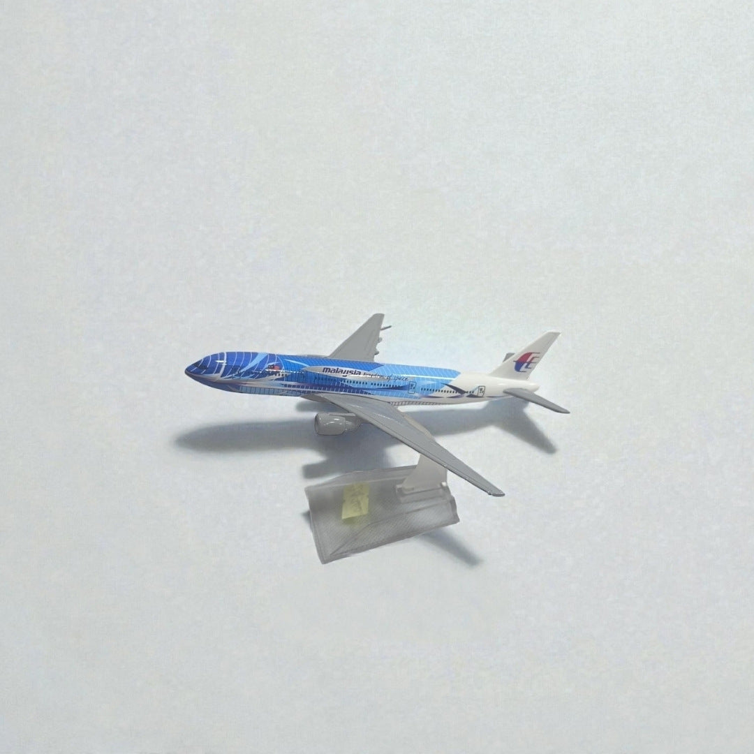 Avión Malaysia Airlines 1:400 – Modelo de Colección en Metal | Aeronave Icónica Internacional