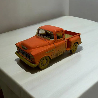 Chevy Stepside 1955 1:32 – Modelo Clásico con Detalles Retro y Estilo Único