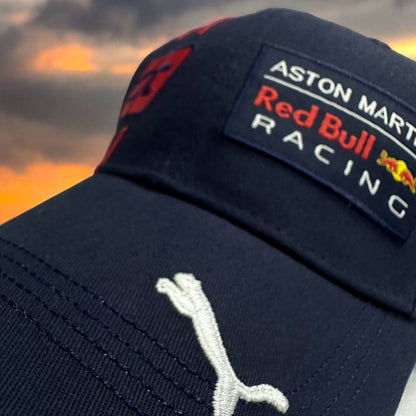 ¡Gorra Red Bull Aston Martin 23 - Elegancia y Velocidad en Armonía!