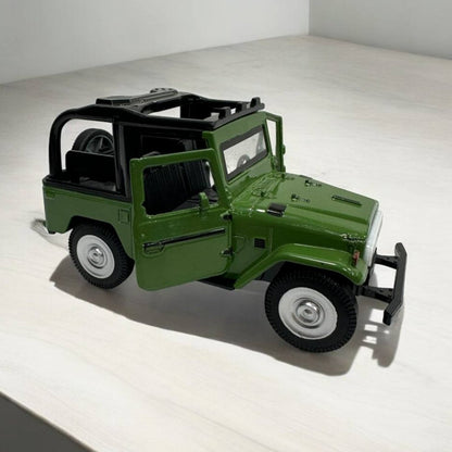 Toyota FJ40 1:32 – Modelo Detallado del Iconico SUV Clásico