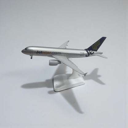 Avión Jetstar 1:350 – Modelos a Escala de Alta Calidad para Coleccionistas