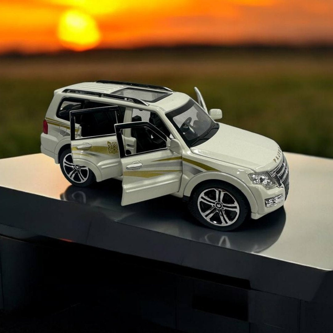 Mitsubishi Pajero 1:27 – Modelo a Escala – SUV Todo Terreno con Detalles Realistas