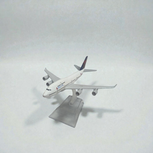Avión Delta Airlines 1:400 – Modelo a Escala Detallado para Coleccionistas