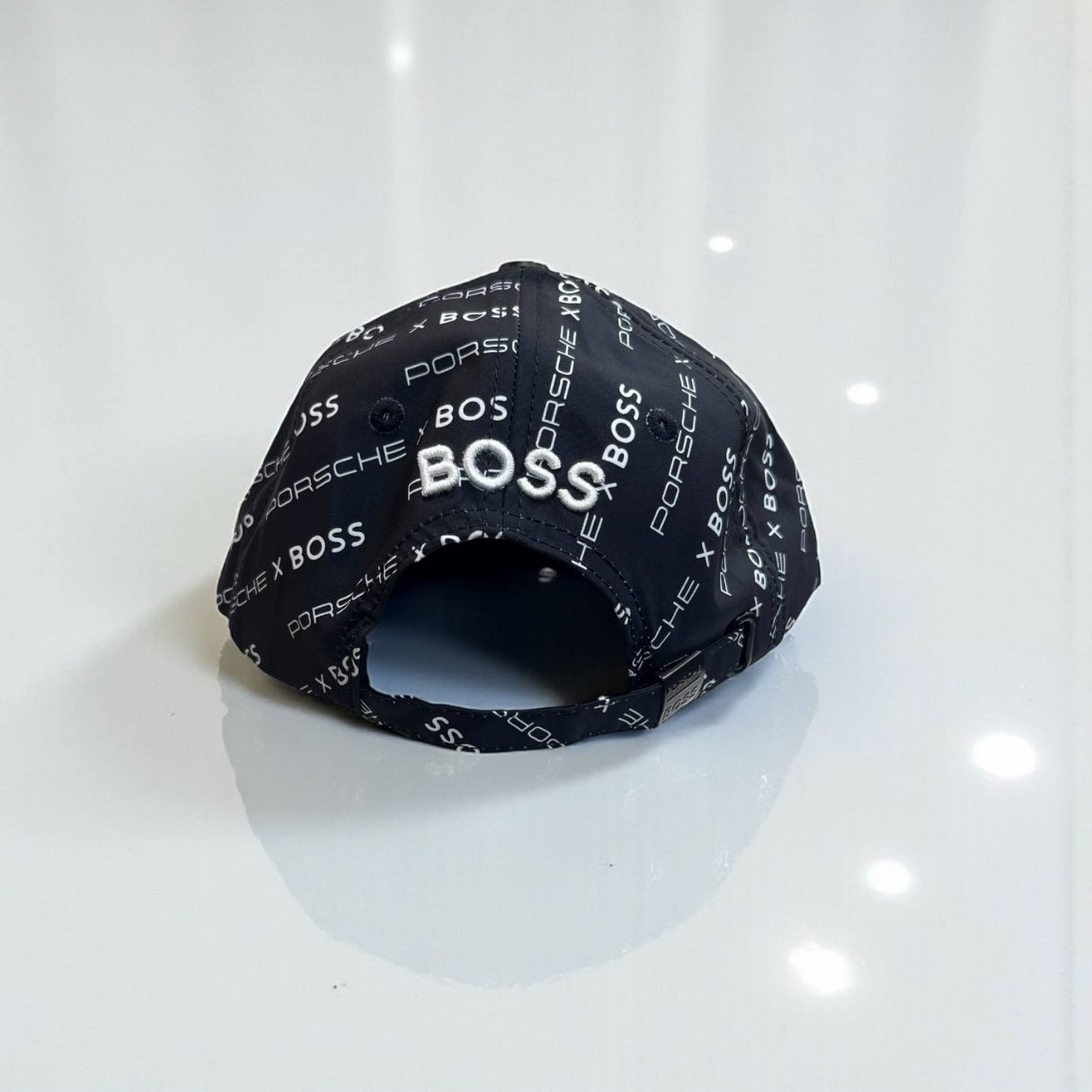 Gorra Porsche Negra – Estilo Deportivo Premium | Elegancia y Pasión Automotriz