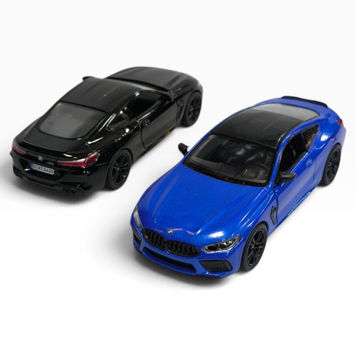 BMW i8, BMW Z4 o BMW M8 1:32 Auto y Color Sorpresa