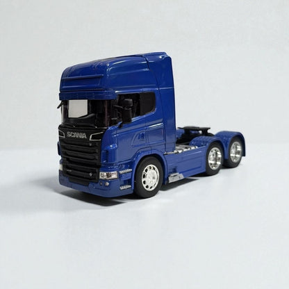 Scania V8 R730 1:32 – Cabezal de Colección en Metal | El Icono Europeo de Potencia y Elegancia