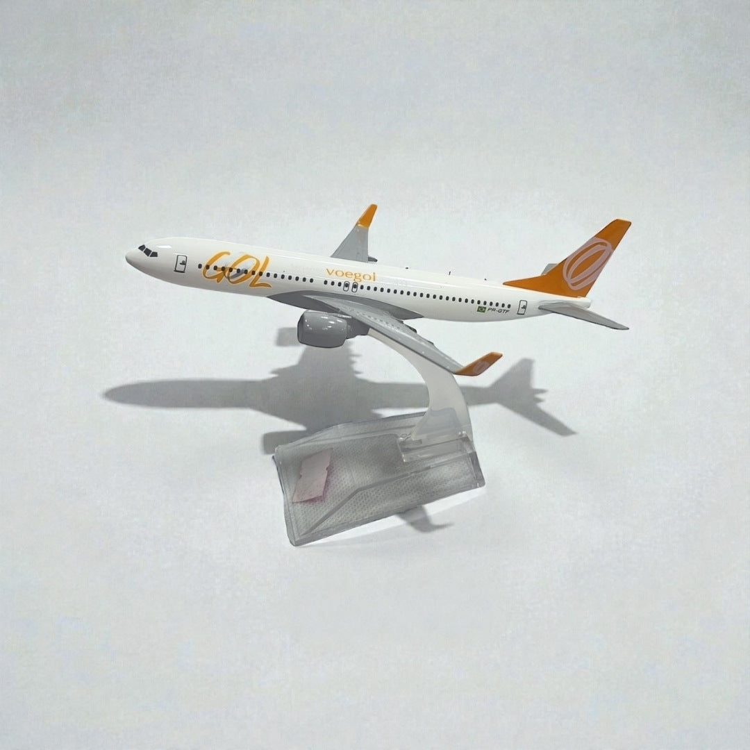 Avión GOL 1:400 – Modelo de Colección en Metal | Aeronave Comercial de Alta Precisión