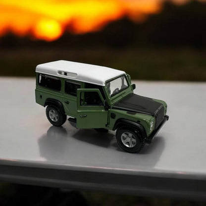 Land Rover Defender Clásico 1:27 – Modelo a Escala – Icono Todo Terreno en Miniatura