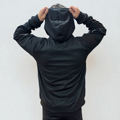 Chaqueta Ferrari Negra – Elegancia, Potencia y Espíritu de la Scuderia