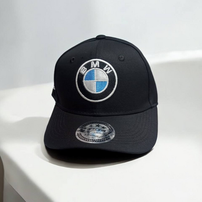 Gorra BMW Negra – Elegancia Deportiva y Estilo Motorsport