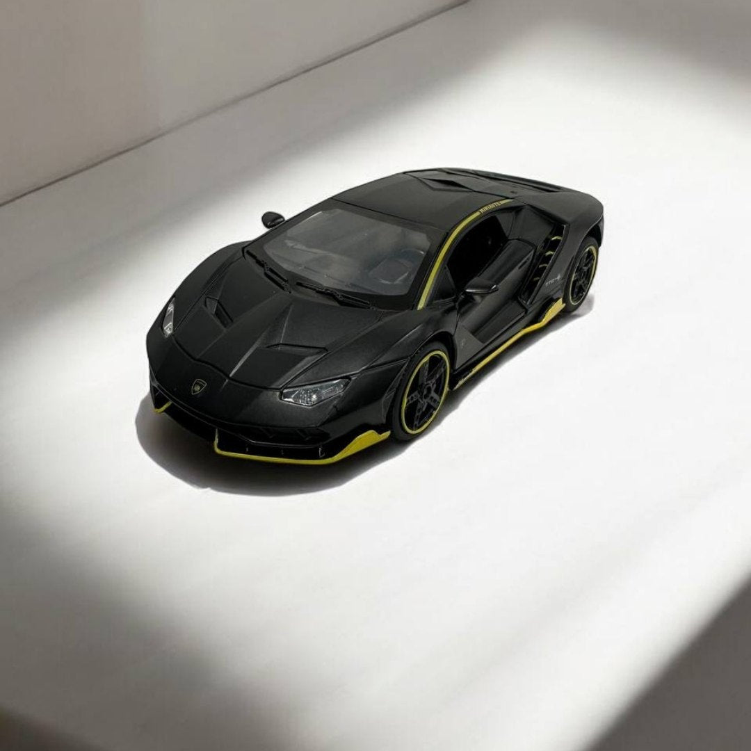 Lamborghini Aventador 1:27 – Modelo a Escala – Superdeportivo de Alto Rendimiento en Miniatura